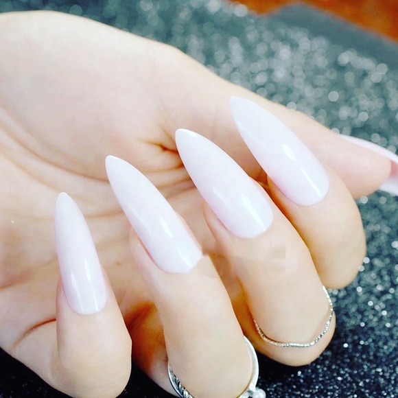 💎5/$25💎 Stiletto Pink Nude Press On Nails - Picture 1 of 3